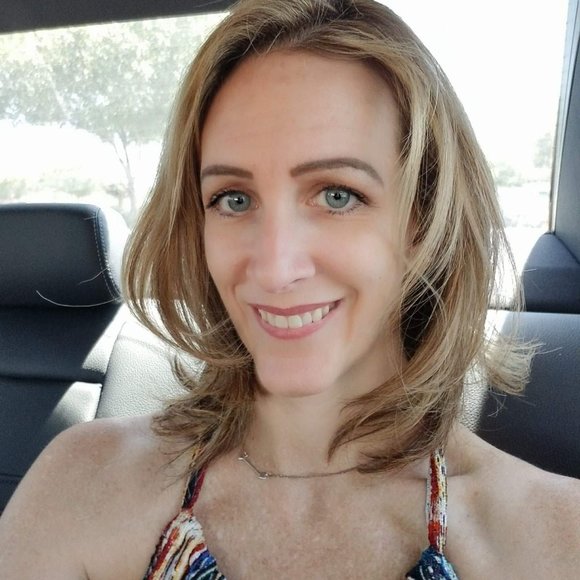 Meet your Posher, Brenda - Picture 1 of 15